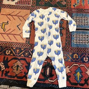 Hanna Andersson hannukah sleeper pajamas 18-24 months